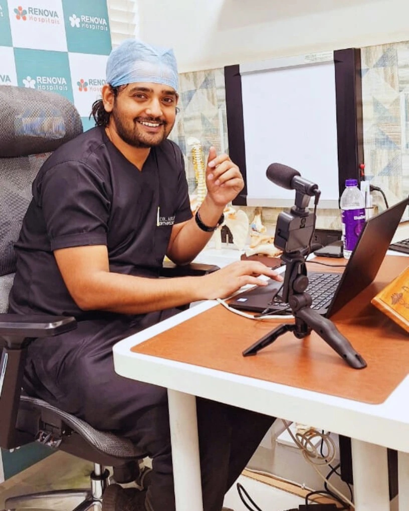 Dr. Arun Dev, robotic knee replacement surgeon in Hyderabad, at Renova Hospital